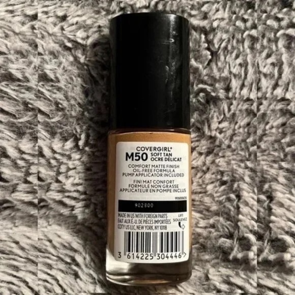 ๐3/$15๐ CoverGirl Trublend Matte Made Foundation M50 Soft Tan 12hr Oil-Free - Picture 2 of 4